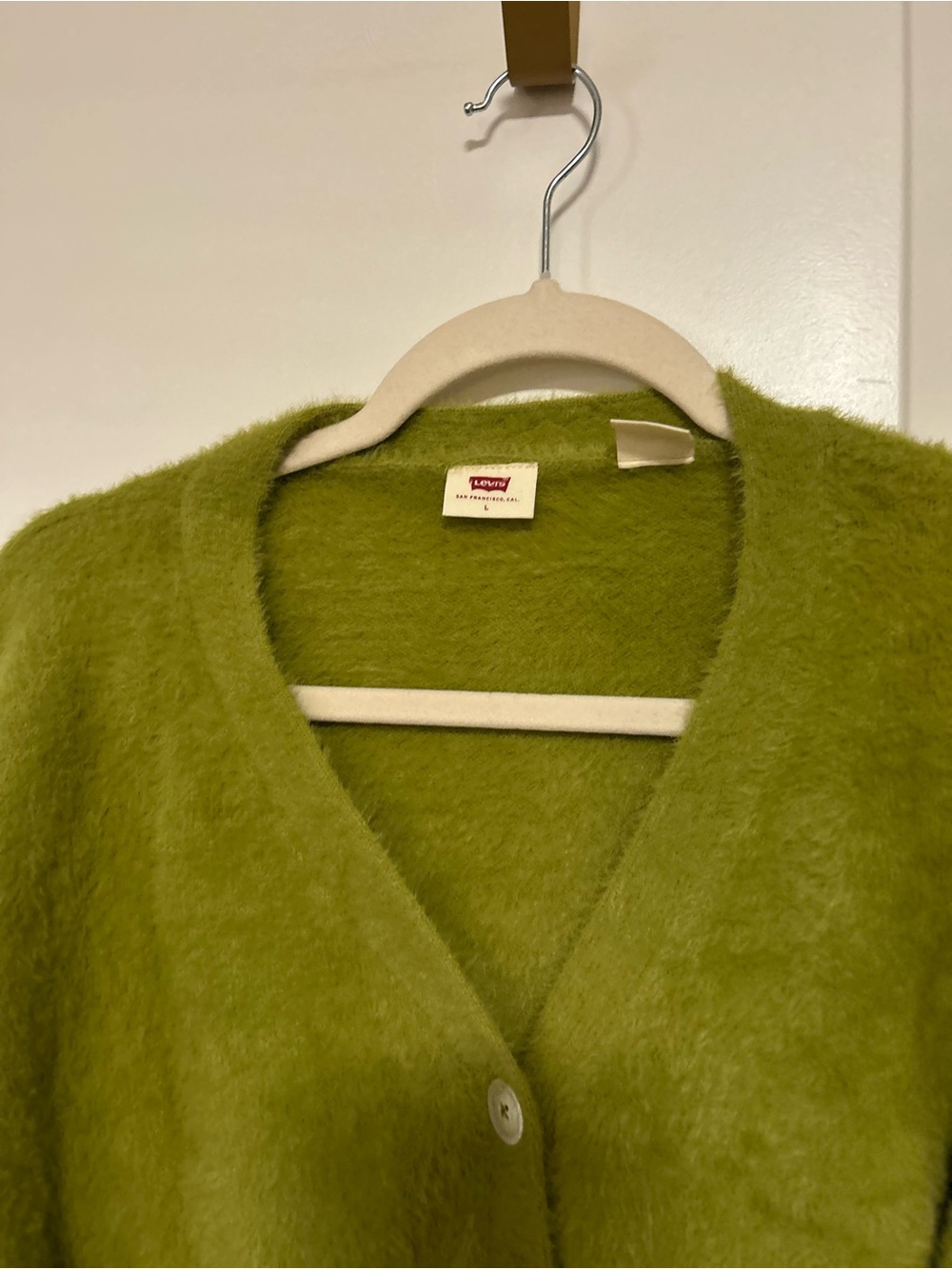 Never worn! 🌼🍋🟩Levi's Lime Green ‘Hippie Days’ Fuzzy V-Neck Cardigan🍋🟩🌼 - Picture 7 of 14